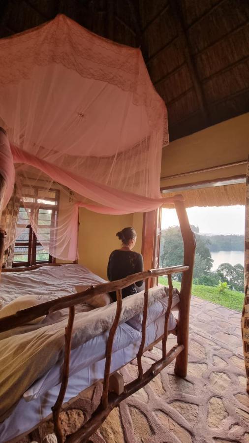 Lake Nyamirima Cottages Fort Portal Eksteriør billede