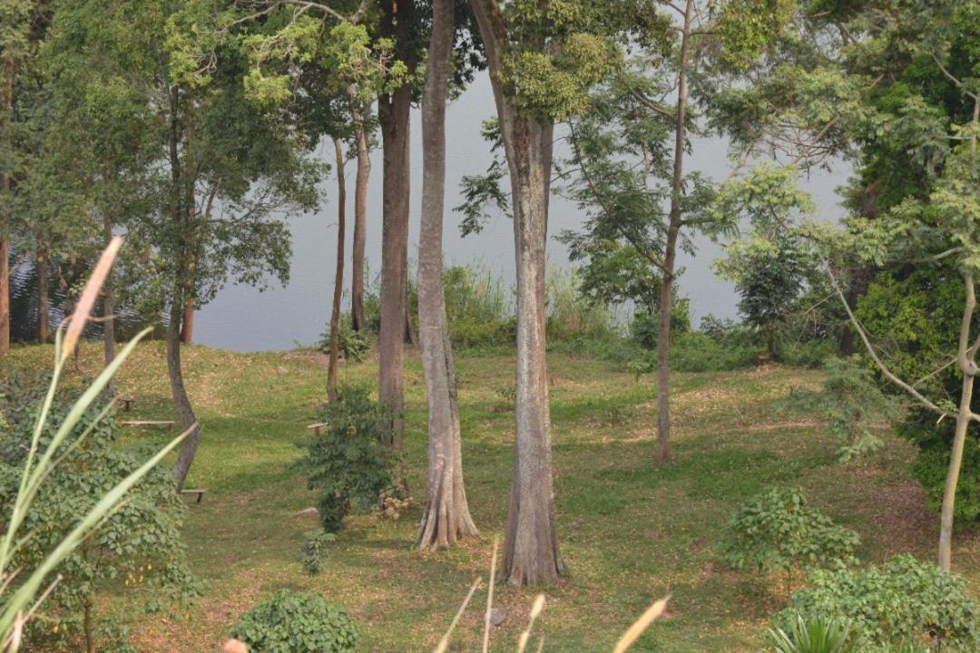 Lake Nyamirima Cottages Fort Portal Eksteriør billede