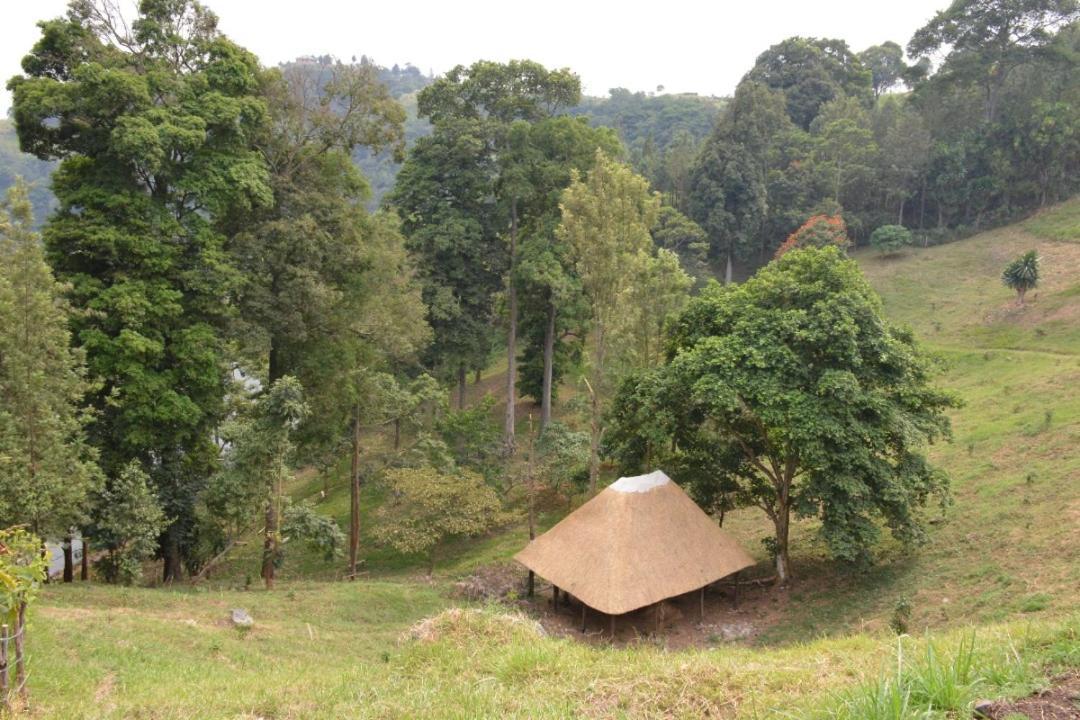 Lake Nyamirima Cottages Fort Portal Eksteriør billede